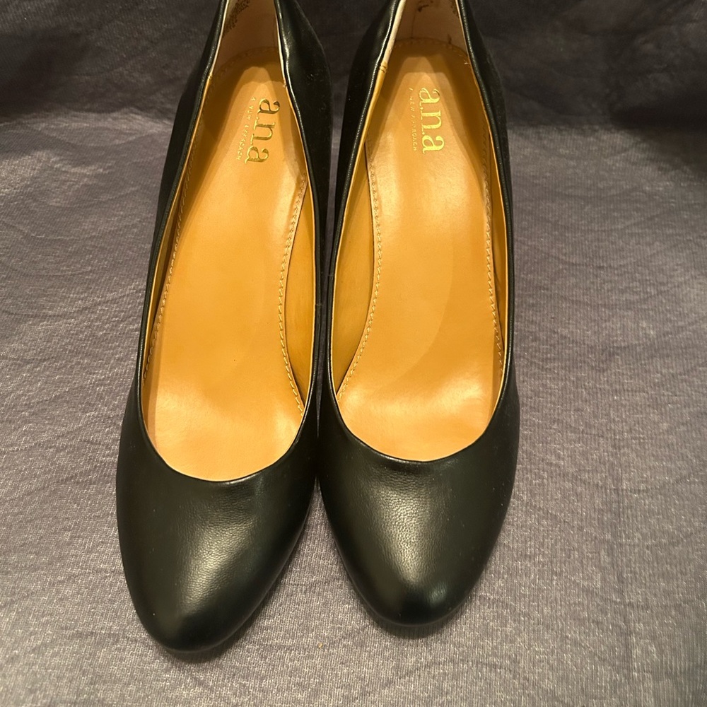 Women’s shoes